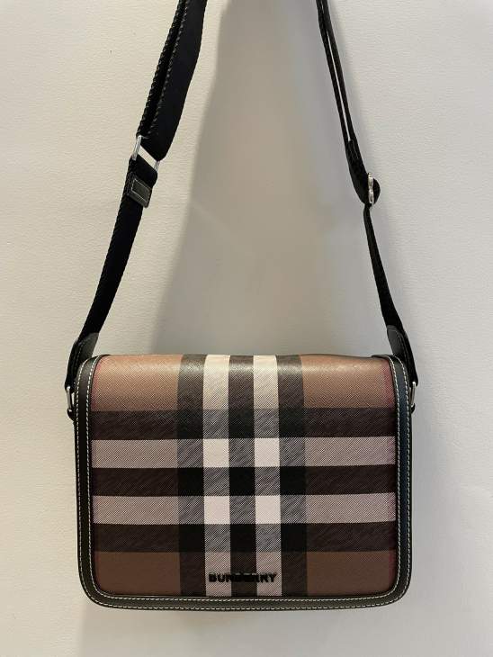 Picture of Burberry Mens Bags _SKUfw202169931fw